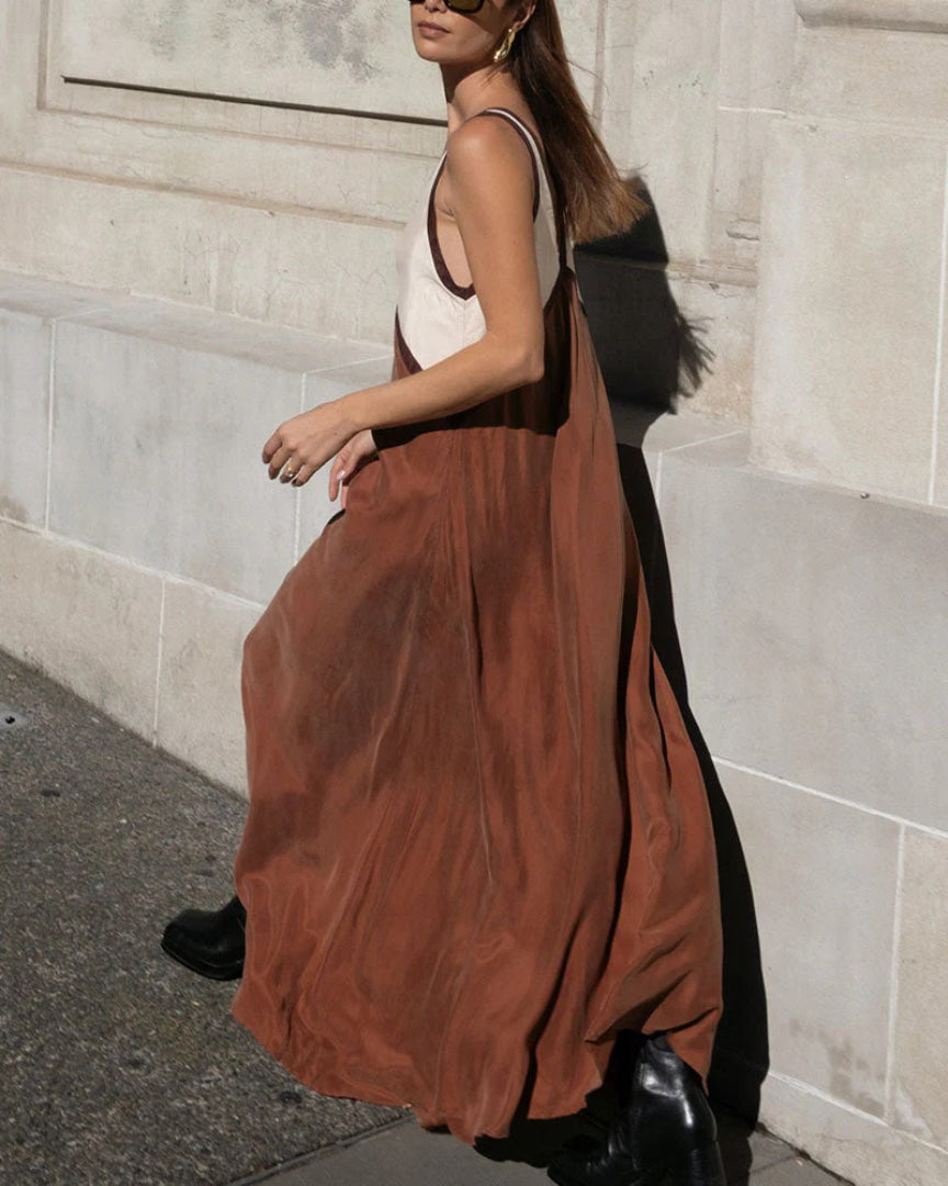 Contrast sleeveless maxi dress with V-neck