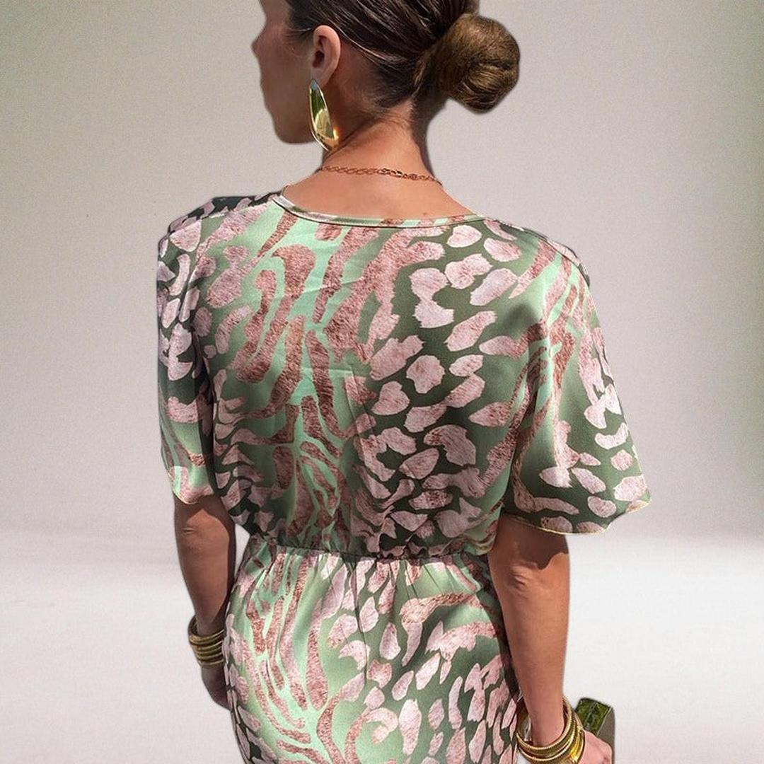 Maxi dress with V-neck and front ruching