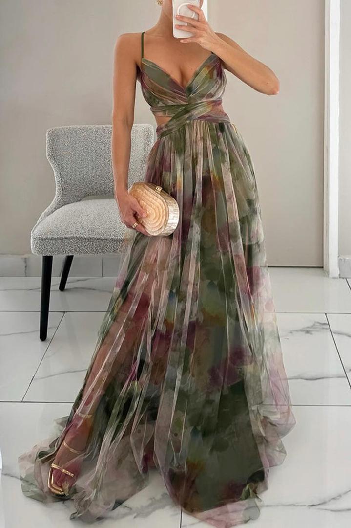 Pleated floral maxi dress with spaghetti straps and V-neckline