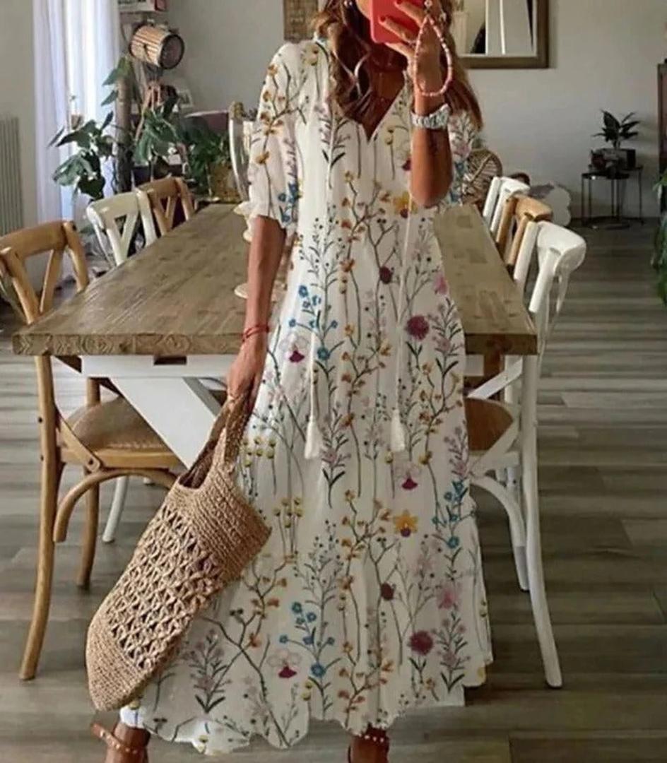 Boho style maxi dress with floral pattern and V-neckline